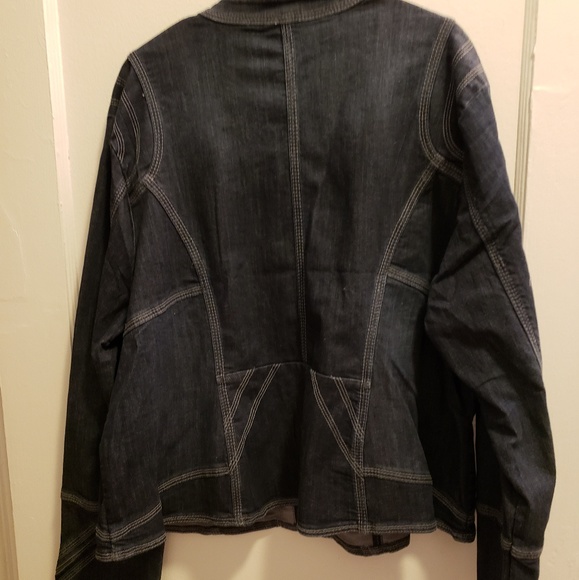Denim jacket - Picture 2 of 4